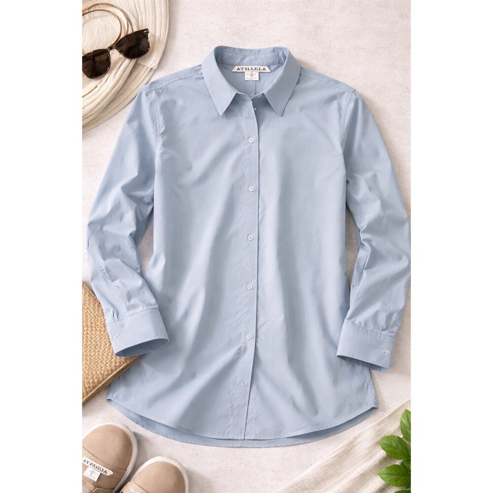Athleta Button Down Shirt Medium Blue Lightweight Performance Blouse work Travel